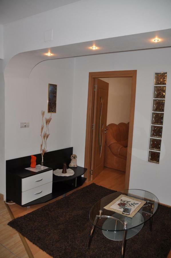 Mario Apartments Решица Экстерьер фото